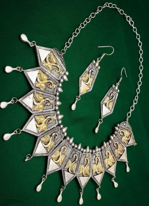 Lovely Designer Silver Necklace Set