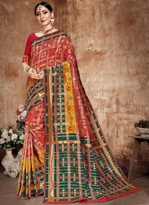 Attractive Pink And Green Banarasi Silk Zari Weaving Traditional Saree